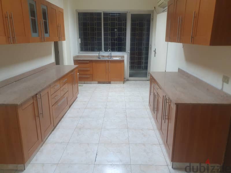 L10993-Spacious Apartment for Rent in Sanayeh 5