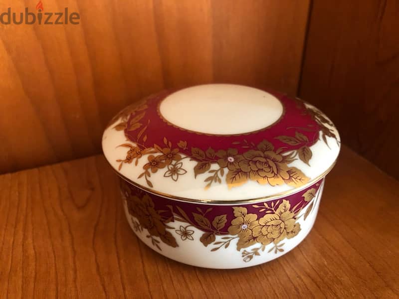 Gold ct. VTG. Japanese hand-paint Lux Porcelain 1