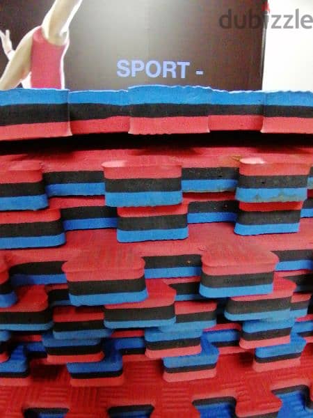 like new puzzle mats 1m x 1m x 3cm red and blue 81701084 4