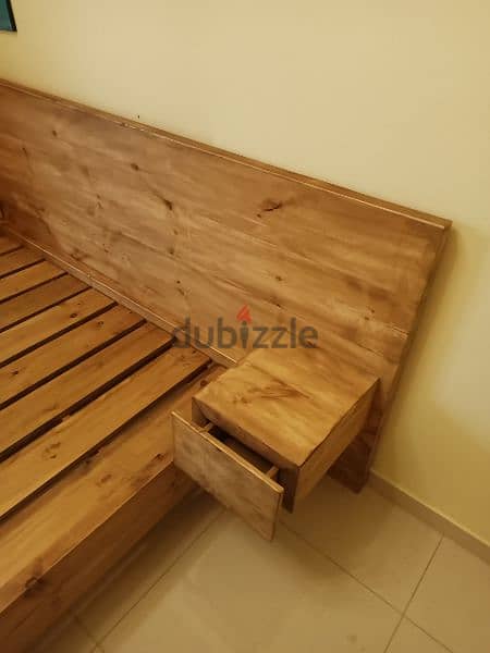massive pine wood bed queen size تخت مجمز خشب صنوبر روسي طبيعي 4