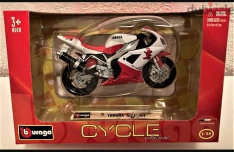 Yamaha YZF-R1 diecast motorcycle model 1;18.