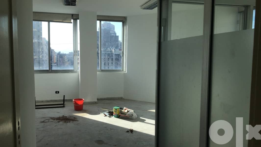 L11039-160 SQM Office for Rent in Verdun with Open View 1