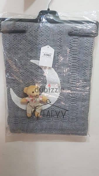 Baby blanket with soft toy 4