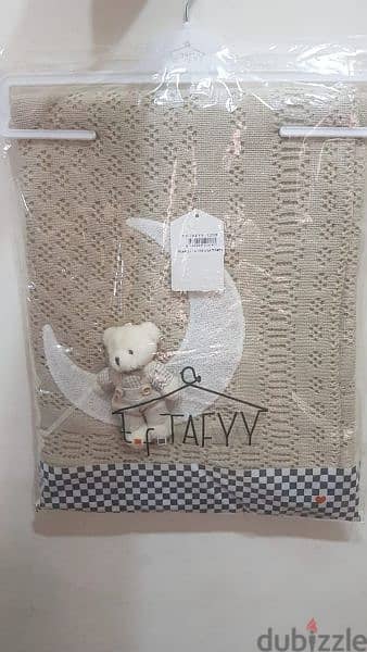 Baby blanket with soft toy 5