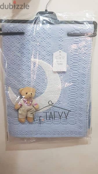 Baby blanket with soft toy 6