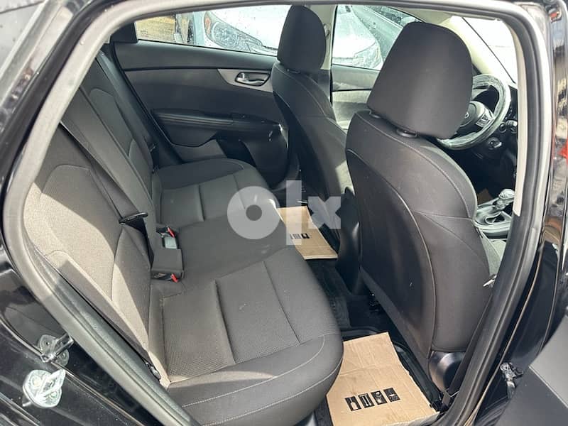 Kia Forte 2019 like new very clean full California for Sale 9