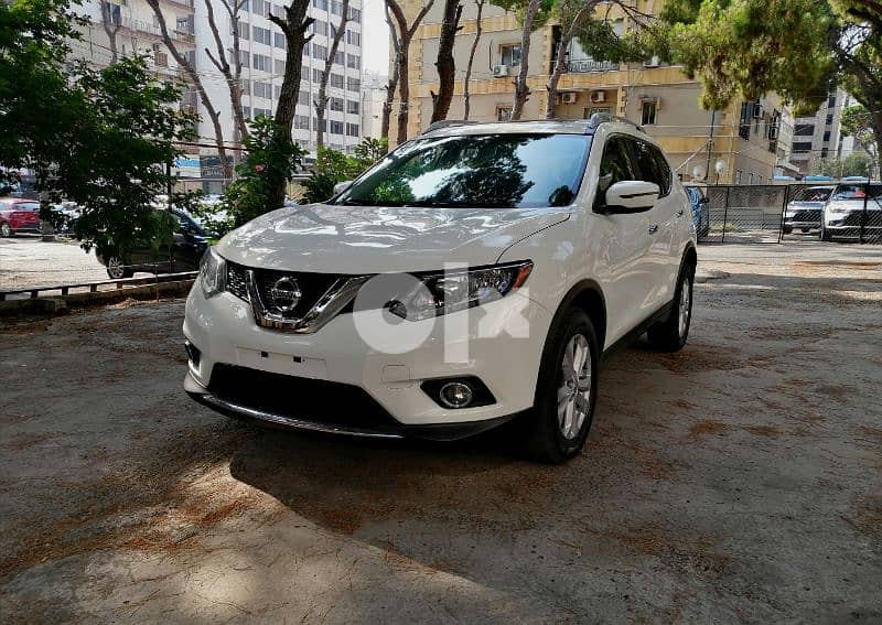 . Nissan Rogue 2016 white 4cyl AWD  panoramic 1