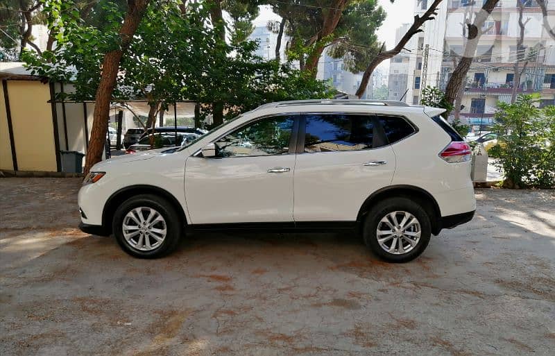 . Nissan Rogue 2016 white 4cyl AWD  panoramic 3