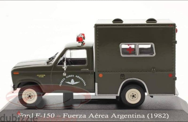 Ford F150 Ambulance (1982) diecast car model 1;43. 2