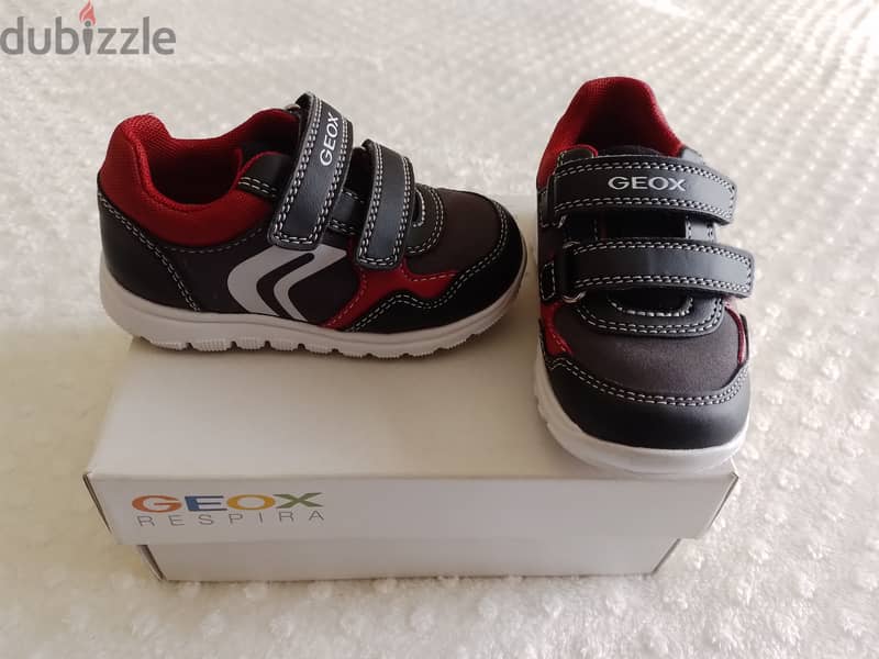 NEW- GEOX shoes size 22 1