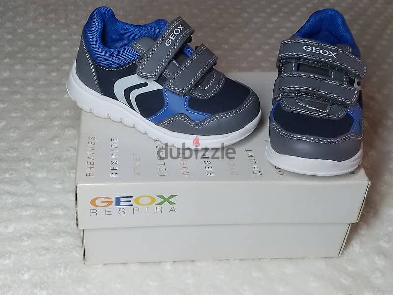 NEW - GEOX shoes size 22 1