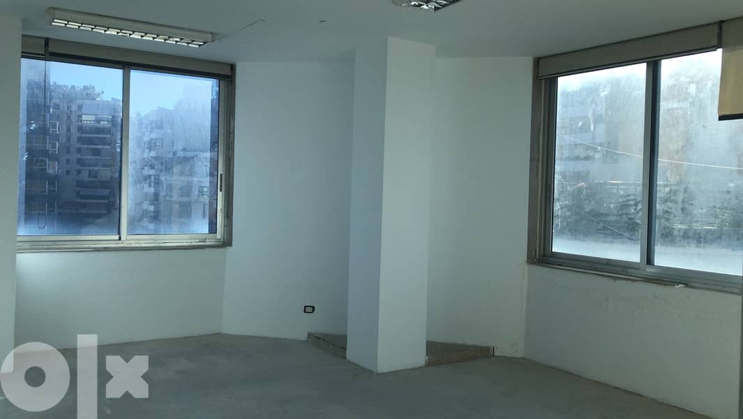 L11075-160 SQM Office For Sale in Verdun with Open View 8