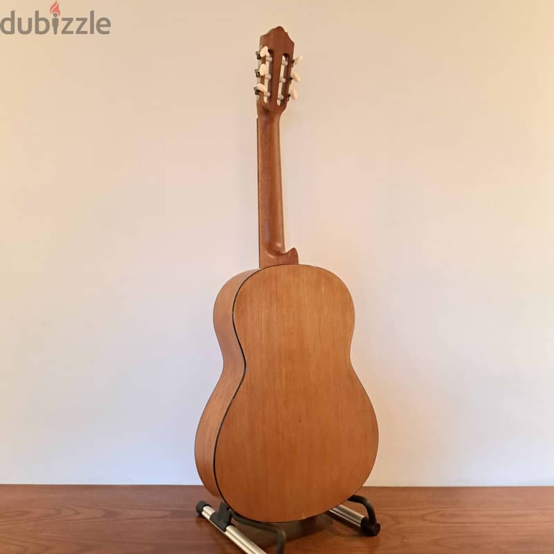 Yamaha C40M Classical Guitar 2