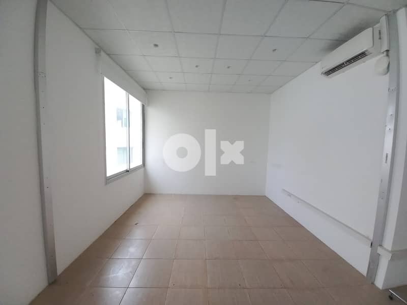 AH22-1338 Office for rent in Beirut, Hazmieh, 80 m2, $750 cash 3