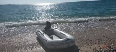 Dinghy 290 meters with inflatable airmat floor .