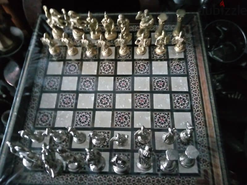 طاولة شطرنج مصدفة مع جوارير حجار نحاس روعة 0