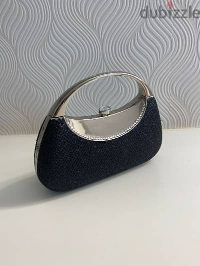 للبيع جزادين نسائي ماركة Clutch