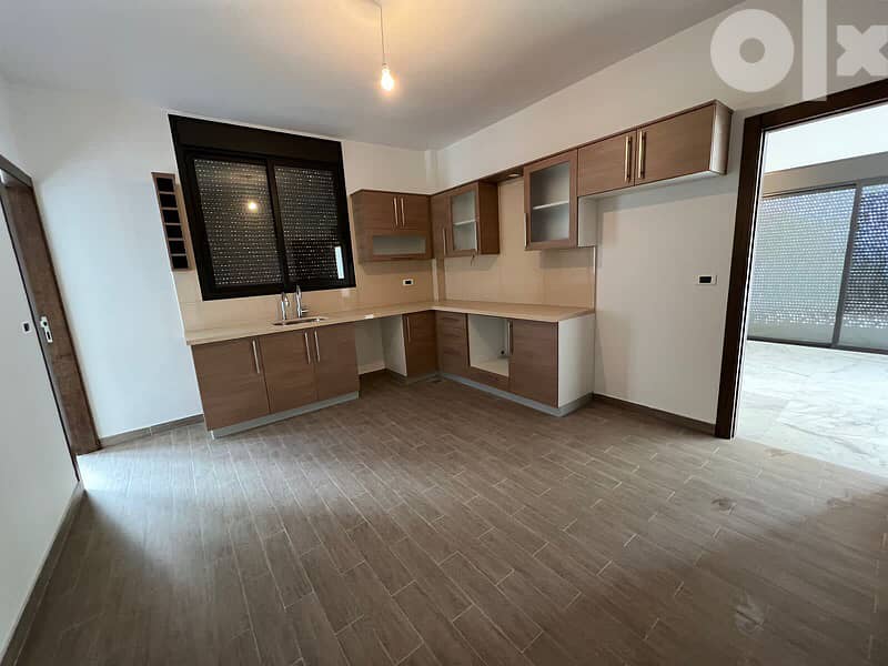 apartment for sale in kfarahbeb شقة للبيع في كفرحباب 4
