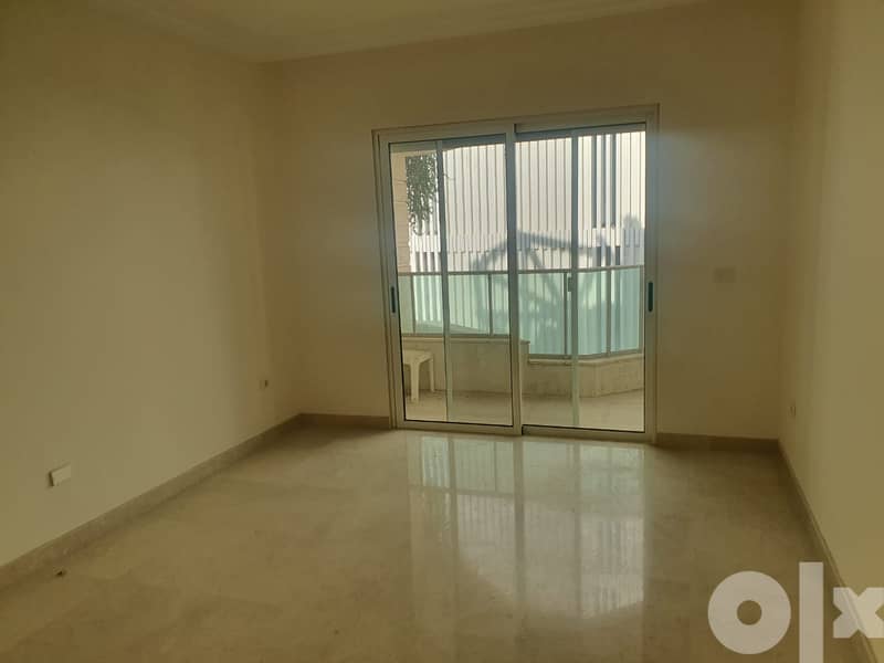L11120-Furnished Apartment for Sale in Ain al-Mraiseh with Sea View 4