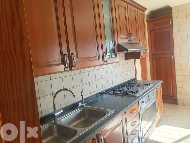 L11121-Furnished Apartment for Rent in Ain al-Mraiseh with Sea View 5