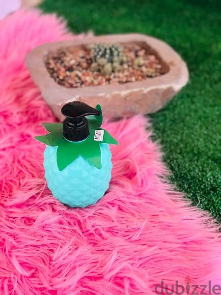 very cute pineapple shape soap dispenser 1