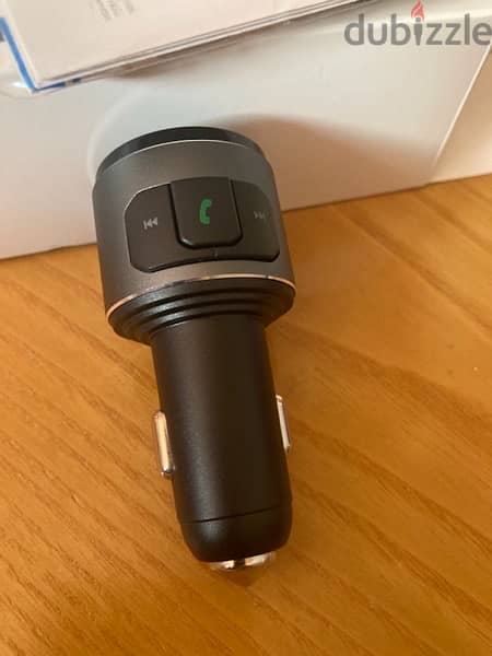 Car bluetooth & radio connection - Wireless FM Transmitter 1