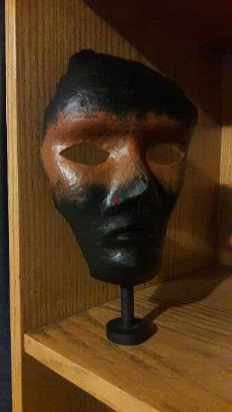 Black face sculpture 1