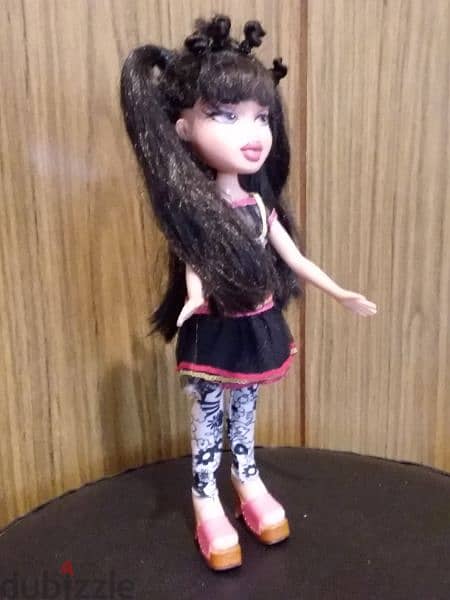 FUNK N GLOW BRATZ JADE MGA Great as new weared doll=20$ 1
