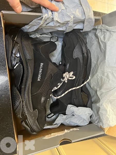 Balenciaga triple S 3