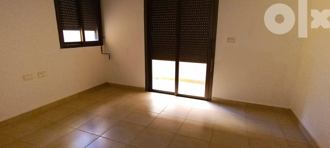 L11163- Brand New Apartment for Sale in Bouar with Sea View 3