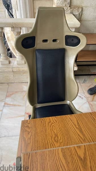 chair for laptops or electronic games 2