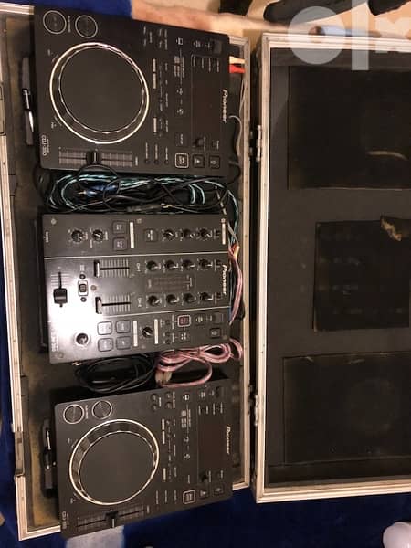 Pioneer Cdj 350 with case 0