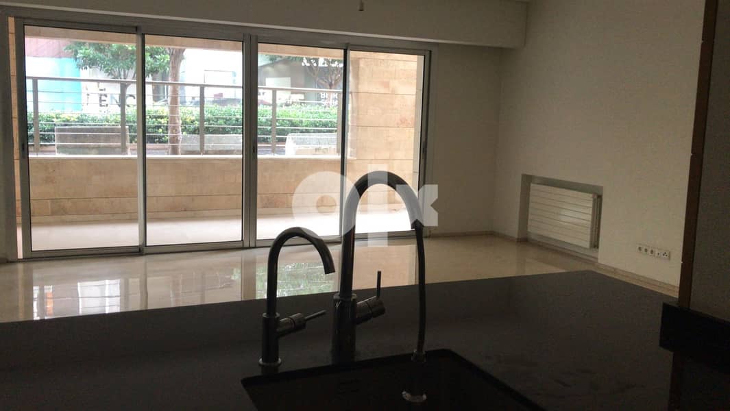 L11171-Furnished 1-Bedroom Apartment with Terrace for Rent in Downtown 2