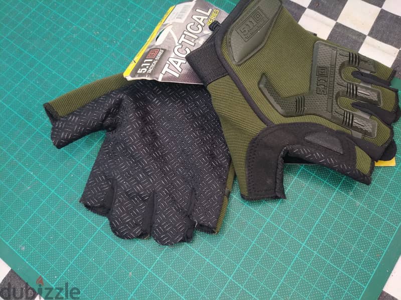 511 Armoured Gloves 1