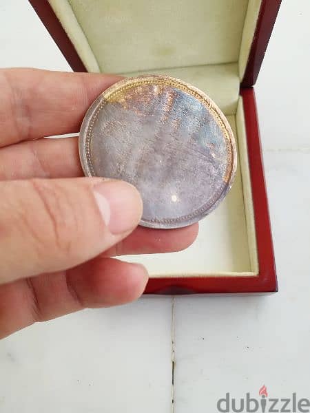 ميدالية الملكة فيكتوريا antique 1