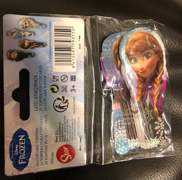 frozen birthday decoration supplies; cupcake toppers and banner/ 3