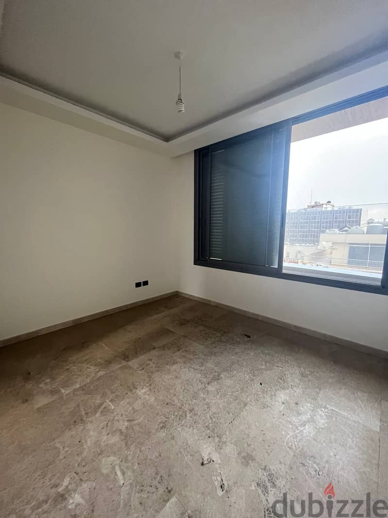 Apartment For Sale in Mar Elias شقة غير مفروشة للبيع في مار الياس 5