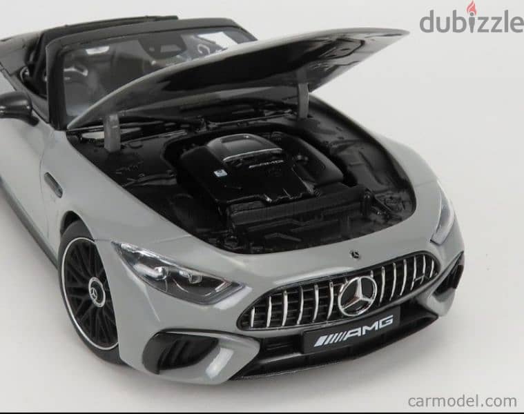 Mercedes AMG  SL63 (2022) diecast car model 1;18. 8