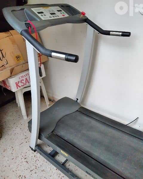 Treadmill,very good condition,with pulse, heartbeat, programs,incline 3