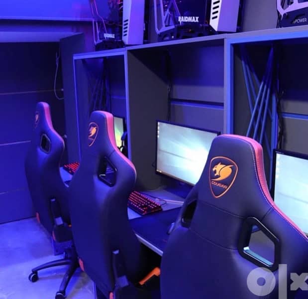Gaming Lounge for sale PC, Gaming, keyboard, mouse, monitors, RTX 3060 2