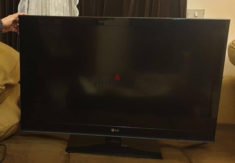 LG 42'' (106cm) Full HD LCD TV 0