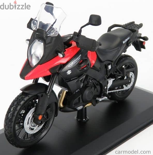 Suzuki V-Strom 1000 diecast motorcycle model 1:12. 1