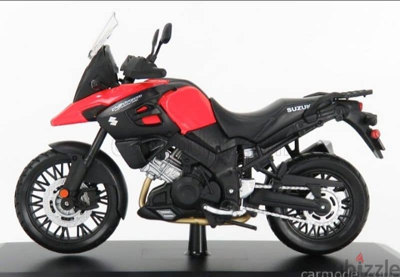 Suzuki V-Strom 1000 diecast motorcycle model 1:12. 2