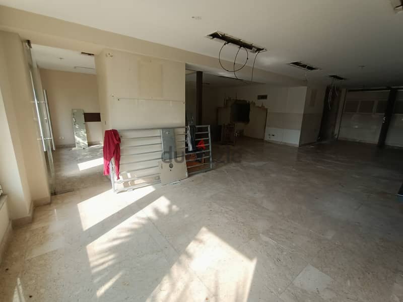 shop in jounieh 320 sqm for rent prime location Ref#4976 6