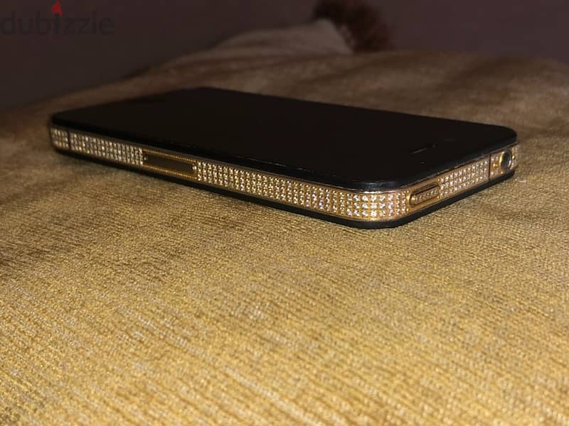 iPhone 4 with Gold plated  limited edition phone for business man  God 12