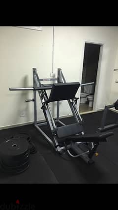 leg press used 2 months like new very good quality 70/443573 RODGE 0