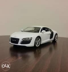 Audi R8 diecast car model 1:24