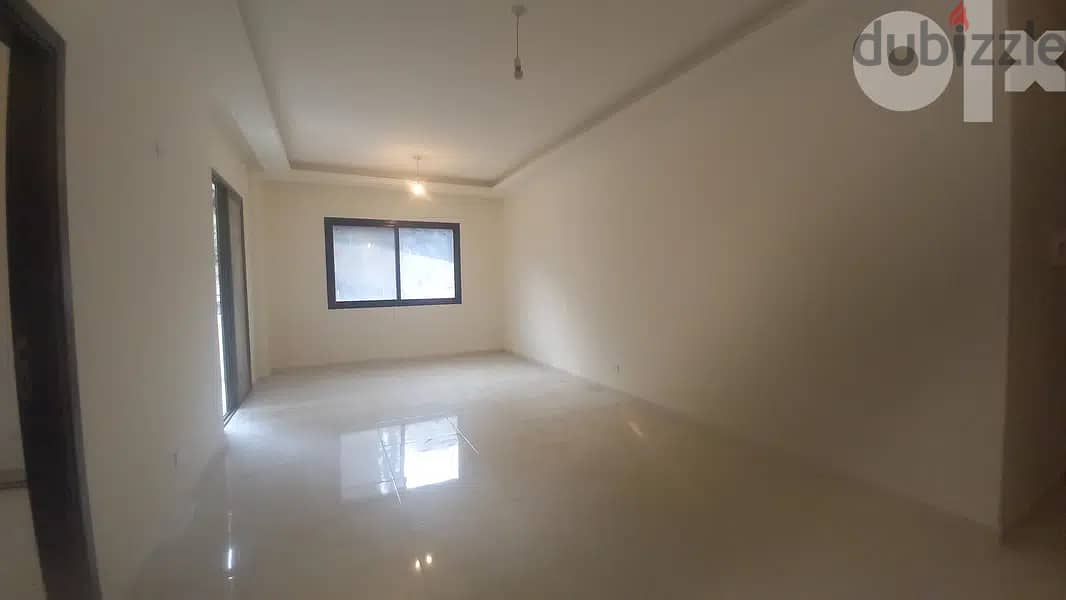 RWB152/G - Apartment for Sale in Blat - Jbeil شقة للبيع في بلاط - جبيل 4