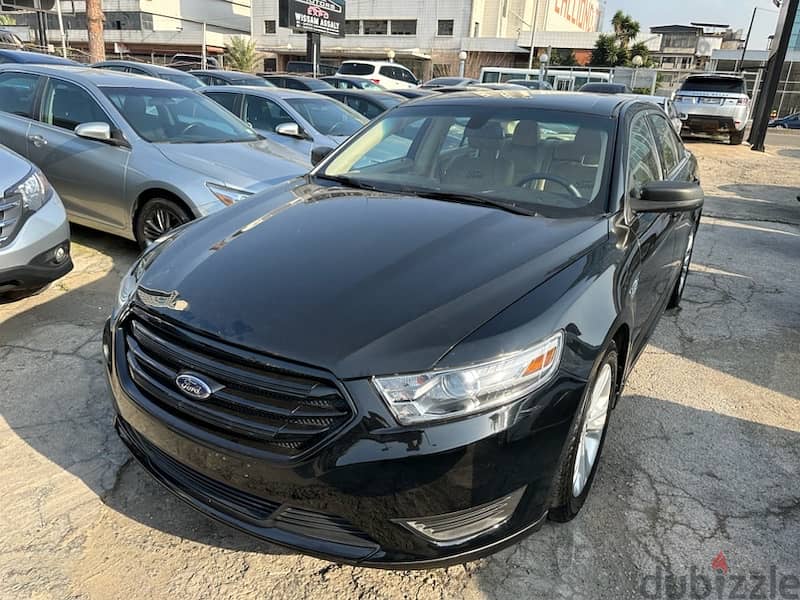 Ford  toures 2018 like new very clean new tires 13