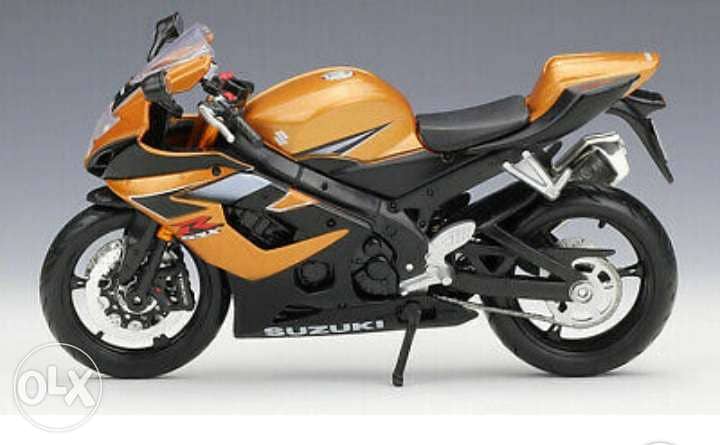 Suzuki GSX-R1000 diecast motorcycle model 1:12. 0